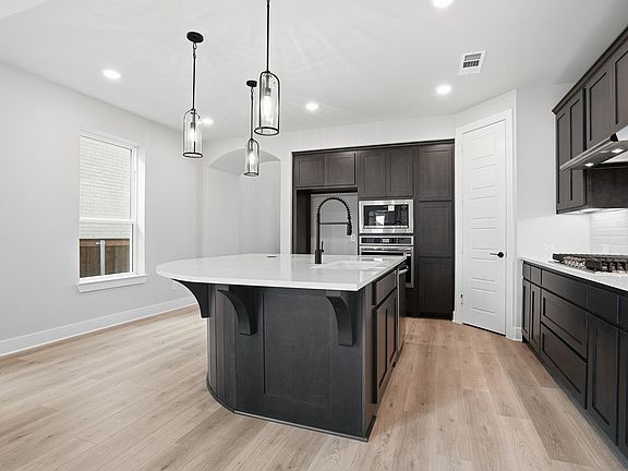 3rd image of 1104 Bolden Ave