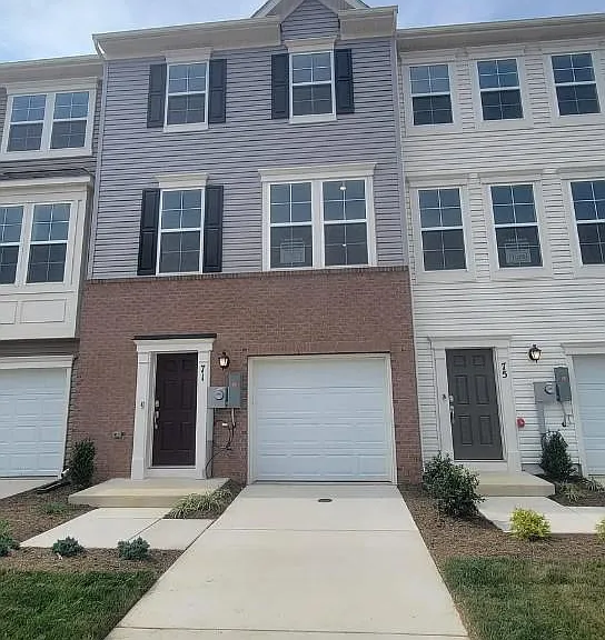 71 Arsberg Dr — Photo 1