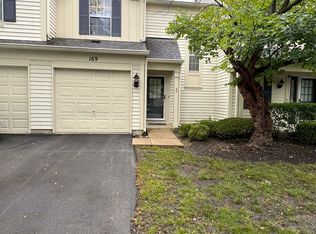 169 Park Ridge Ln, Aurora, IL 60504