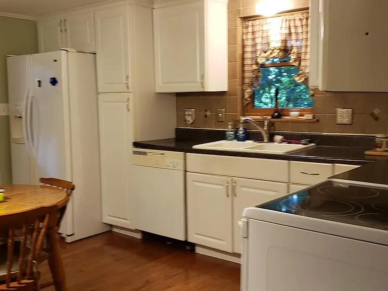 11 Terrace Ave — Photo 5