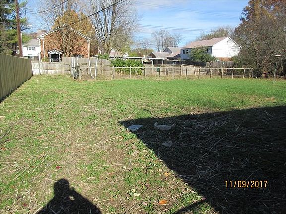 3rd image of 1616 McCollough Ct