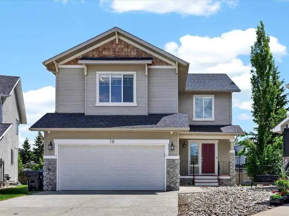 18 W Cougarstone Bay SW, Calgary, AB T3H 4Z4