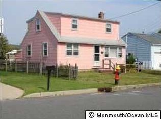 241 W 21st St, Ship Bottom, NJ 08008