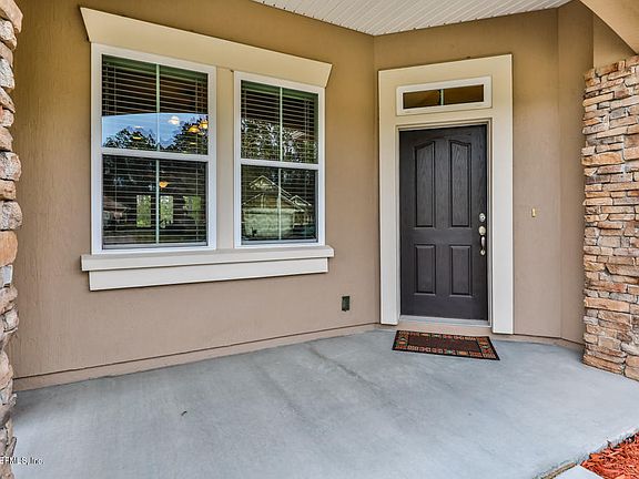 2nd image of 158 Queen Victoria Ave