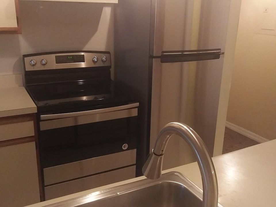 1st image of 1649 Sunny Brook Ln NE APT B208