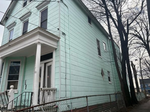 newark-new-jersey-448249061 picture