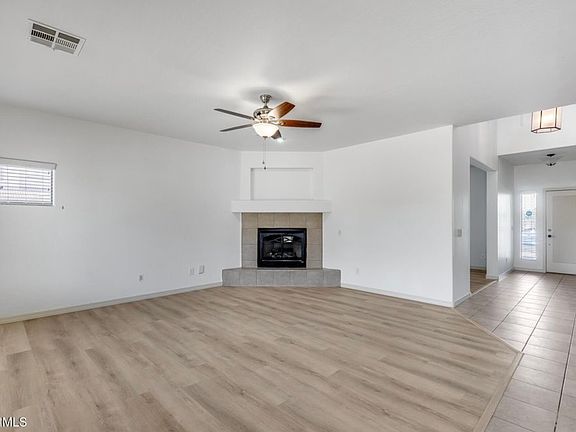 3rd image of 17435 W Saguaro Ln