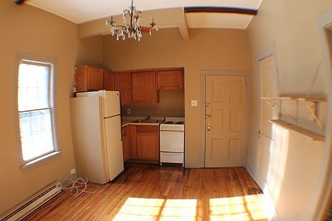 2nd image of 206 Union St APT 4