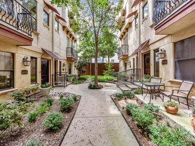 1016 Pavillion St, Dallas, TX, 75204