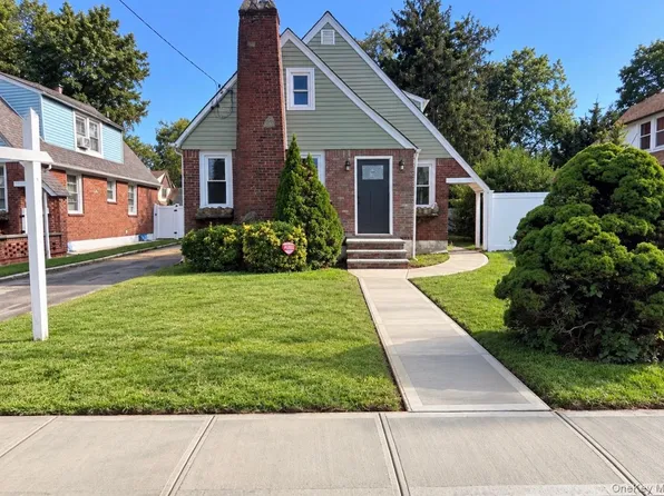 750 Wesley Street, Baldwin, NY 11510