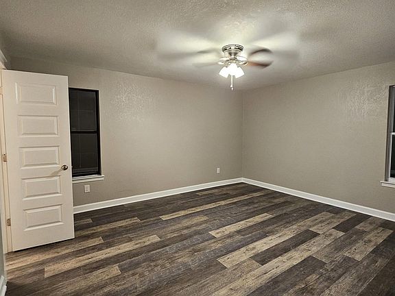 3rd image of 138 Wicker Way