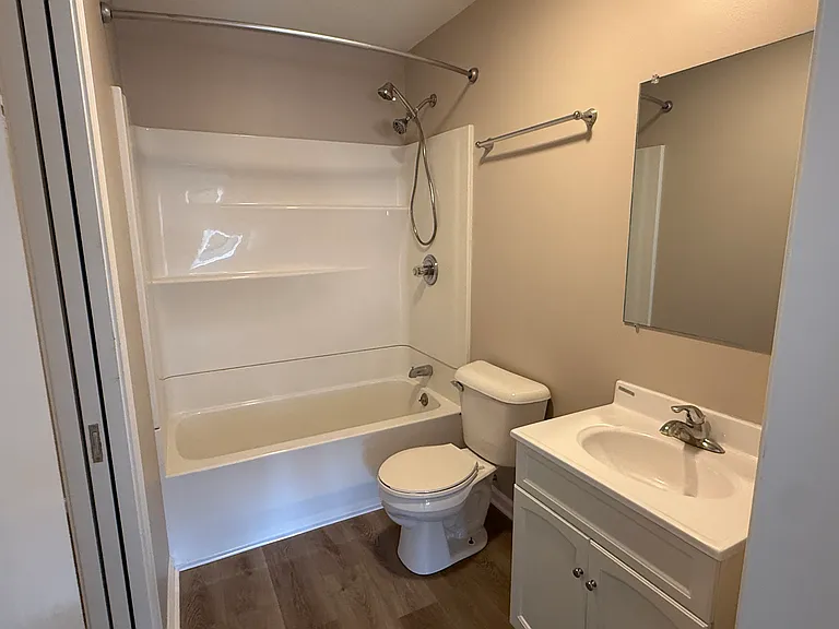 414 S Main St #B — Photo 26
