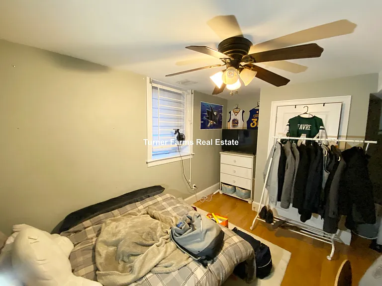 178 Hillside St — Photo 4