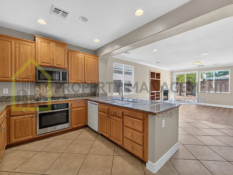 1570 Charm Way — Photo 16