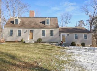 96A High St, Topsfield, MA 01983