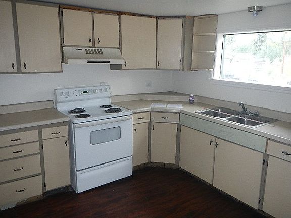 4th image of 419 Craig Ave