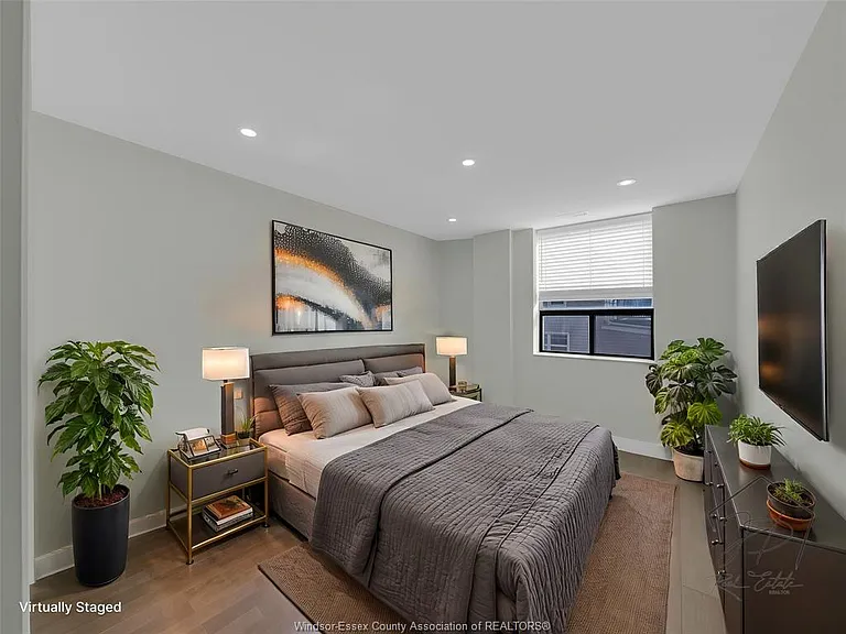 3177 Riverside Dr E #208 — Photo 8