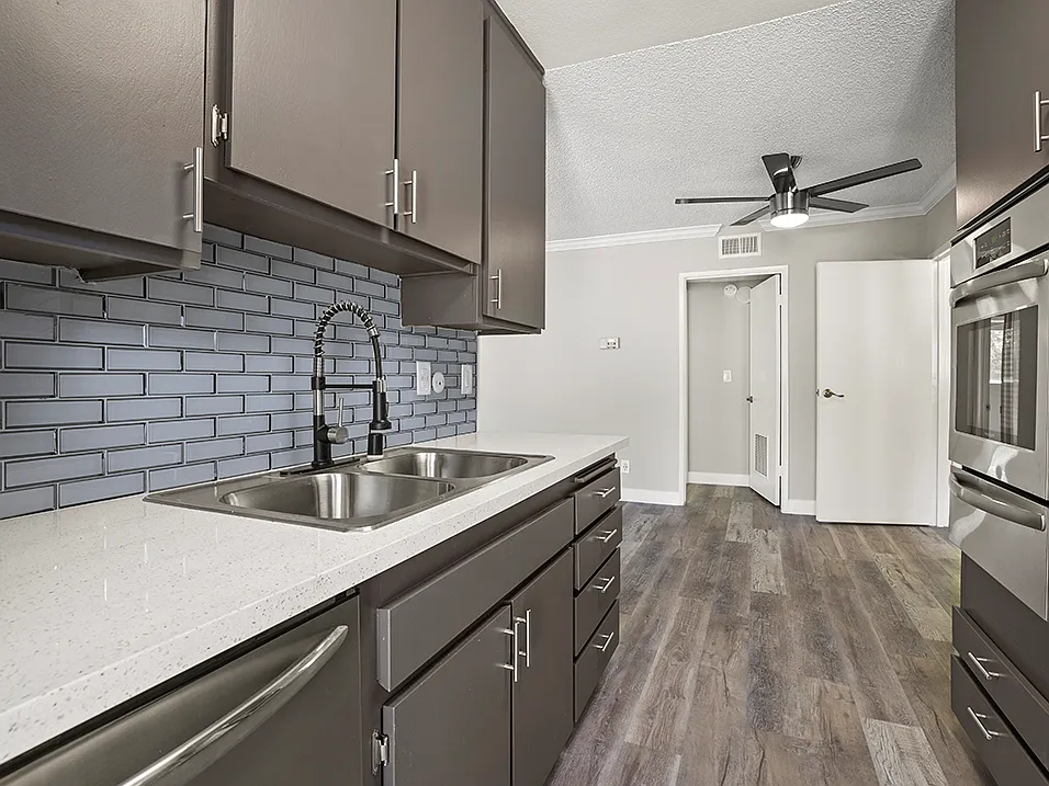 Tilden II Apartments — Photo 3
