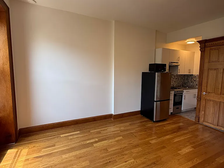 19 Herkimer St #5 — Photo 7