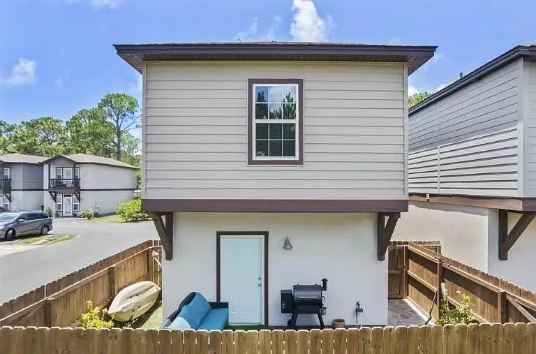 2222 Brooke St — Photo 42