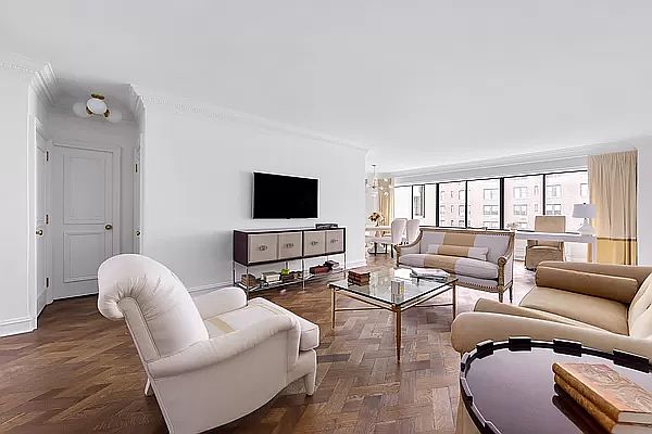 1st image of 900 Park Ave APT 10A