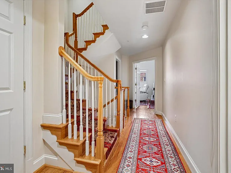 1309 McLean Crest Ct — Photo 21