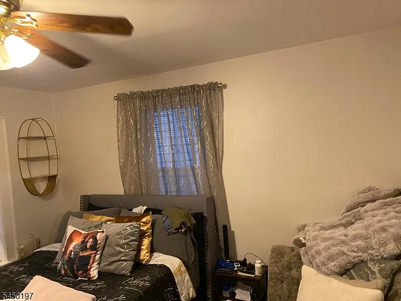 2 bed, 1.0 bath, $1,895 — Photo 4