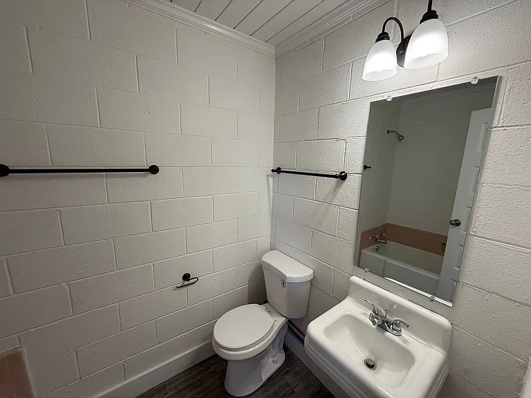 626 Power St #7 — Photo 17