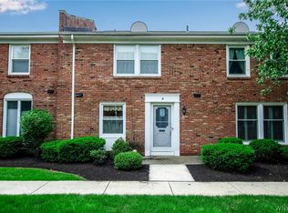 65H Oakbrook Dr #H, Buffalo, NY 14221