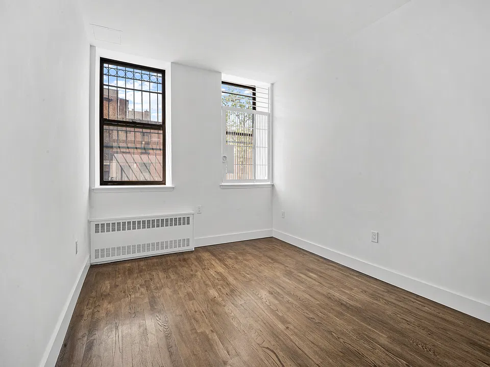 597 Grand Ave #2H
