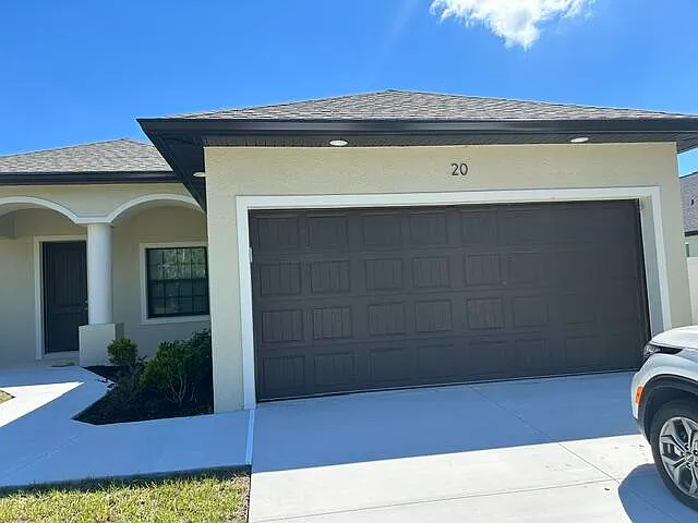 3 bed, 2.0 bath, 1296 sqft, $2,800 — Photo 3