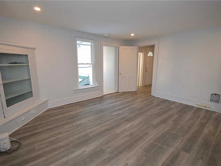 115 Meade Ave — Photo 12