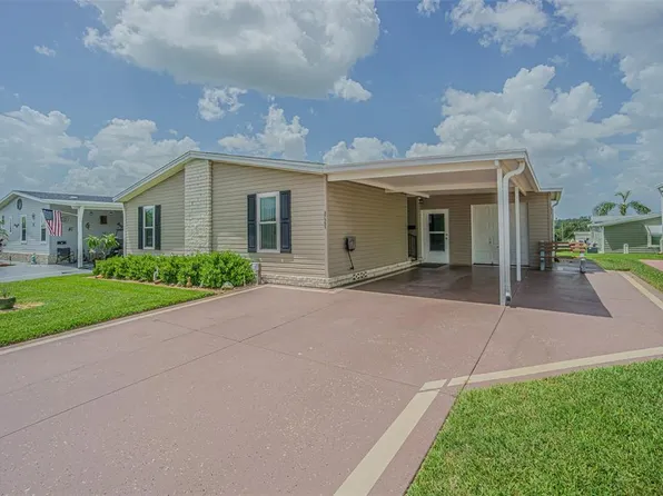 37551 Gill Ave, Zephyrhills, FL 33541