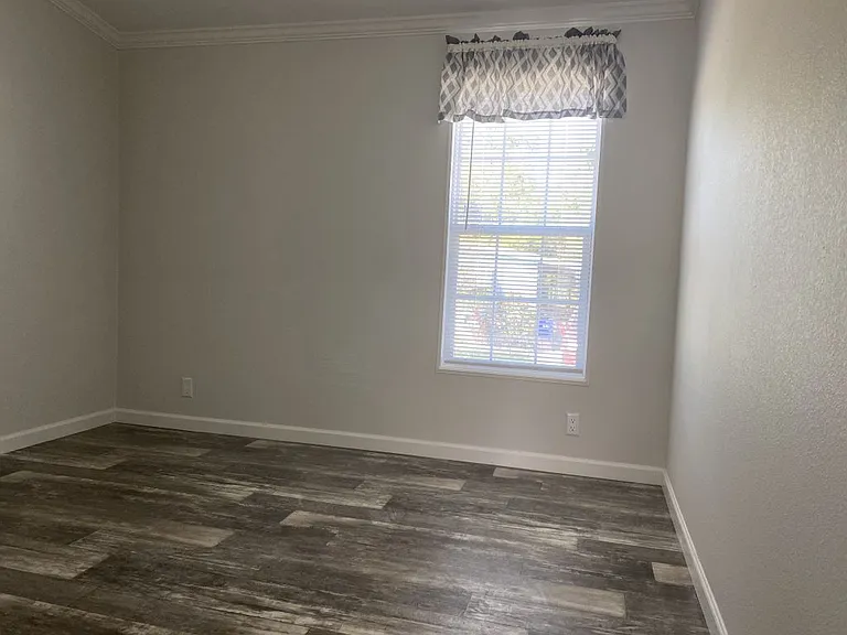321 Queen Mary Loop #88 — Photo 5