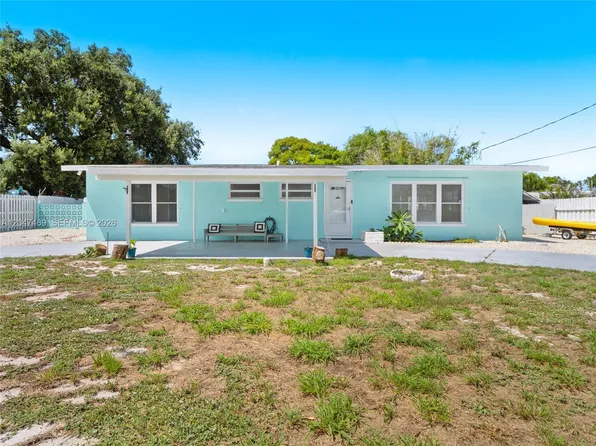 3730 Maple St, Micco, FL 32976