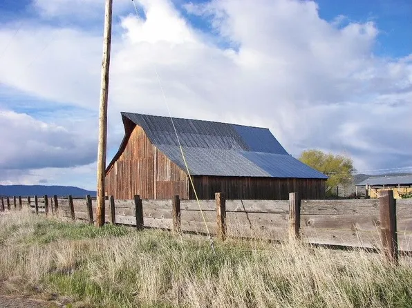 49272 S Packsaddle Cir, Beatty, OR 97621