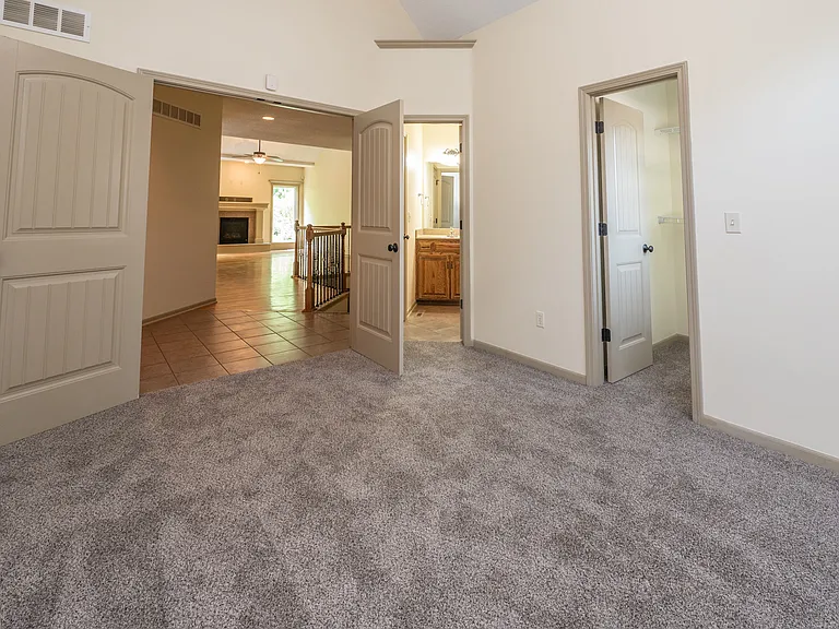 Upstairs bedroom 2 toward bathroom enterance