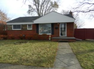 25050 Ronald St, Roseville, MI 48066