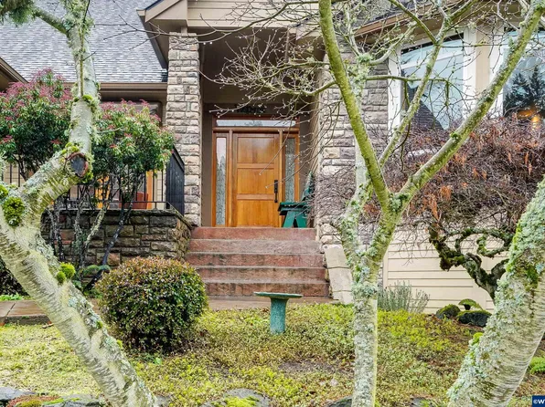 435 Tillicum Dr, Silverton, OR 97381