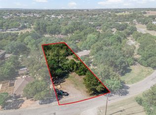 2810 Sky Harbour Dr, Granbury, TX 76049