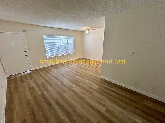 4th image of 4256 Lindblade Dr APT 4