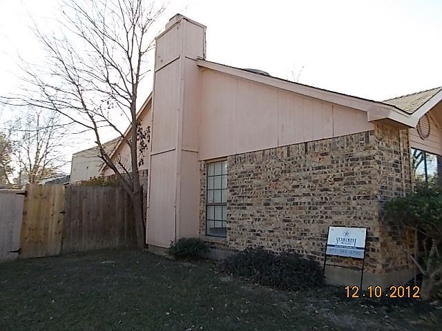 2nd image of 9228 Pinehaven Dr