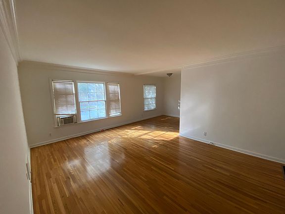 2nd image of 404 Shirley Pl