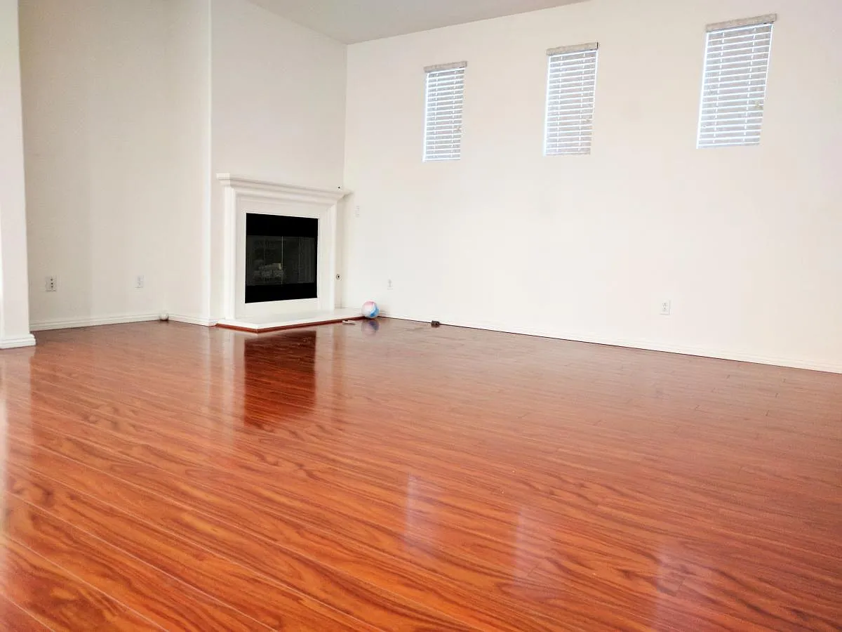 2710 Brewer Street — Photo 4