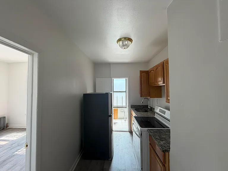 1575 Grand Concourse #A1 — Photo 4