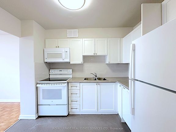 5th image of 12 Rockford Rd #1006
