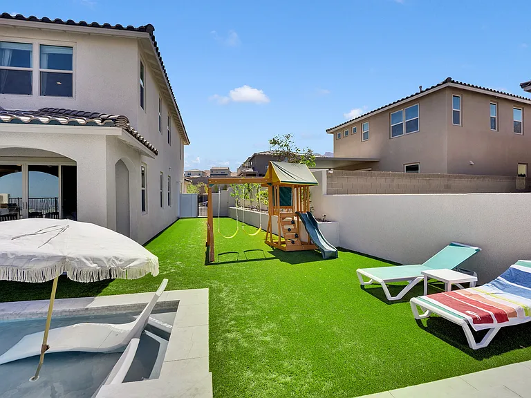 2252 Bird Of Prey St — Photo 6