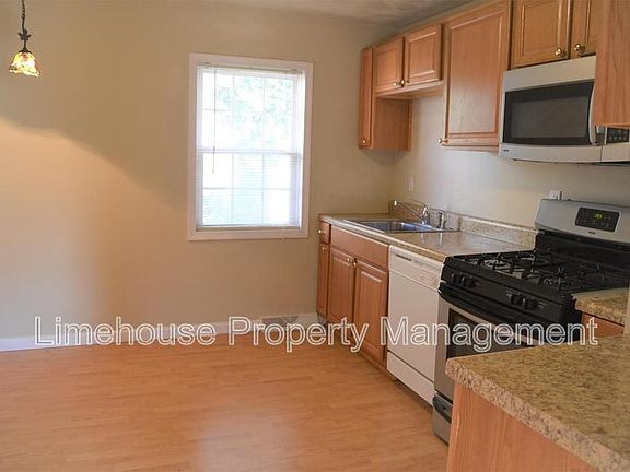 4th image of 1519 Stratford St