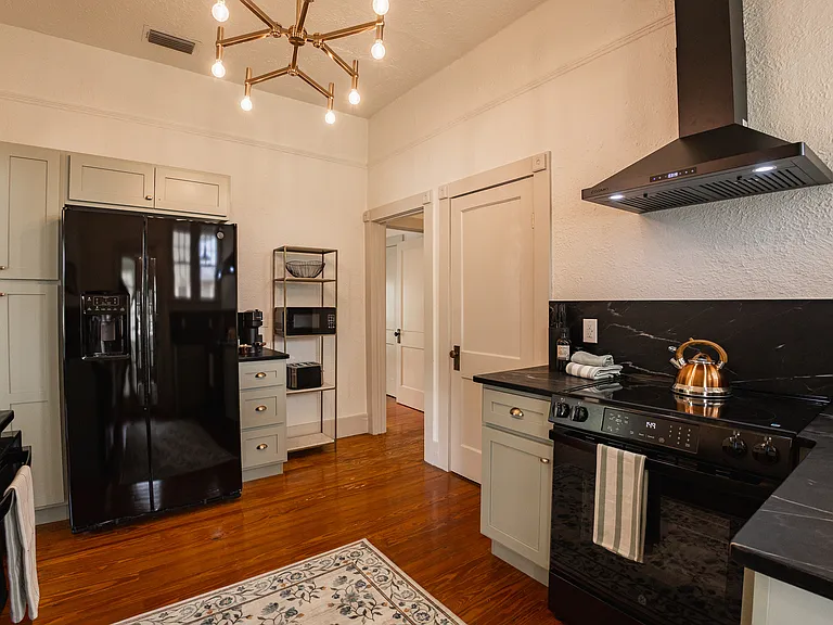 825 SE Sanchez Ave — Photo 13