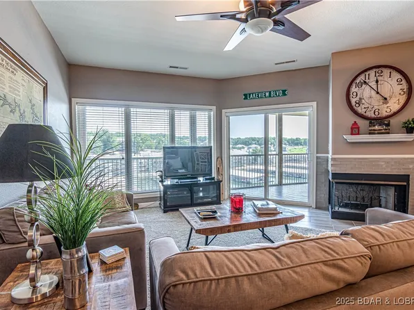 349 Bristol Bay Dr #4B, Lake Ozark, MO 65049